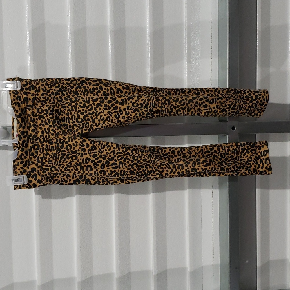 Levi's pulling jeggings Cheetah print size 10 Regular‎ NWOT